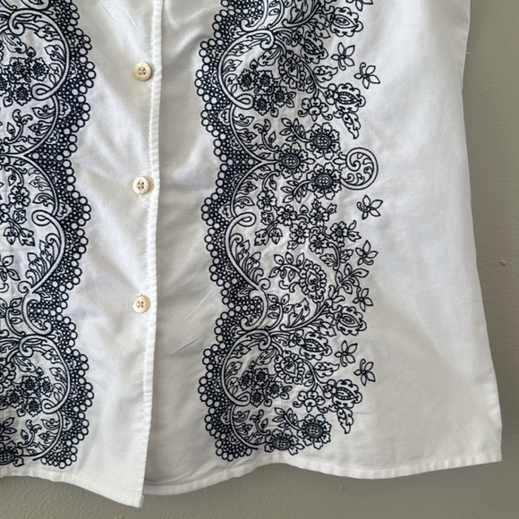 Brooks Brothers Supima Cotton White Sleeveless Button Down with Navy Embroidery - Picture 3 of 5